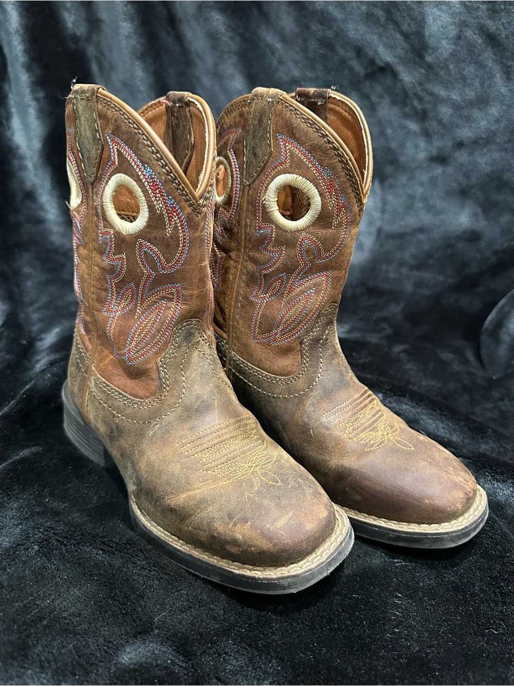 Justin Kids Size 13D Brown Leather Cowboy Pull-On Boots with Embroidered Shaft